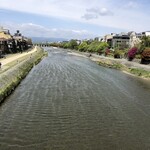 そ ::S:: kawahigashi - 丸太町橋を渡って鴨川を越えます☆