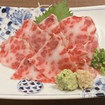 Pique sashimi (chin meat)