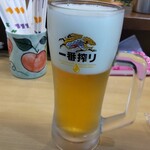 呑処 こまち - まずは生ビールで乾杯  (おいしいとこだけ絞ったビール)