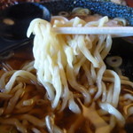 柳ヶ瀬本店 - コシのある太めの縮れ麺が美味しい