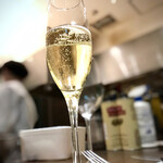 キャトルラパン - 泡でかんぱーい！