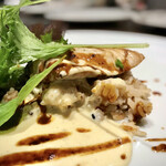 キャトルラパン - 北海道羅臼産ブリ 白ワインソースと黒トリュフソース