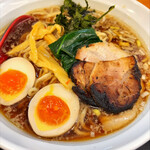 みやび屋 - 味玉入り醤油ラーメン850円税込