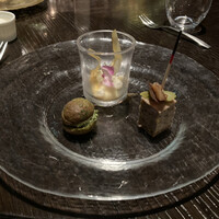 DINING & BAR TABLE 9 TOKYO - 