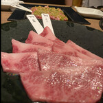 Yakiniku Jiinosento Kaberi - 