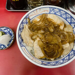 前橋飯店 - 焼肉丼750円税込　おしんこと味噌汁付き