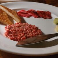 カルネジーオ イースト - 