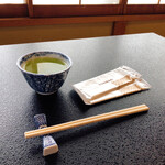 魚久 - いつもお手拭きは2枚くれます^^