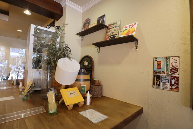 座席 : pagot 山側店(本店) （【旧店名】copoli） - 元町（JR）/カフェ | 食べログ