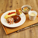 Deluxe plate: with mini salad and soup