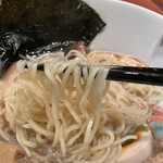 酒肴場 屯 - 全粒粉入り細ストレート麺