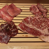 焼肉 天 がむしゃら - お肉4種：牛タン/牛カルビ/牛ハラミ/ミルフィーユロース