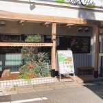 タレ焼肉と包み野菜の専門店 焼肉くるとん - 外観