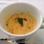 リストランテ・マッサ - かぼちゃの冷たいポタージュにゴルゴンゾーラとアーモンド