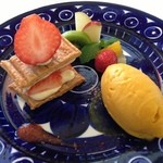 リストランテ・マッサ - 苺ノミルフィーユとマンゴーアイスクリーム