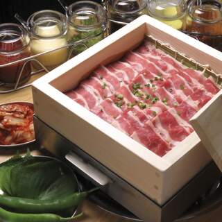 All-you-can-eat set ◆ Beef and pork belly steamed samgyeopsal is very popular