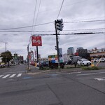 焼肉 徳寿 - 駐車場　看板