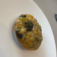 SEZANNE - 蟹　酔っ払い蟹がパイ生地に