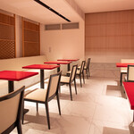 藤や - 内観1階テーブル席