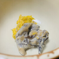 出羽屋 - ② 菊と木耳の酢胡桃和え