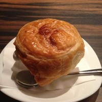 飛騨牛グリルばくろ - パイ包みのクリームスープ