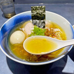 うずとかみなり - よりベースのスープを感じられる「塩RAMEN」もバランス感が素晴らしいです