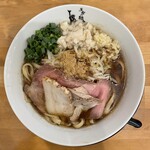 座右の麺神 - スタミナ汁そば(900円、真上から)