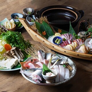 うおまん名物料理の飲み放題付きコース！