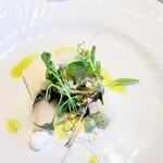 La Brianza - 北海道産鯖カルパッチョ和梨すだちの泡。旨み凝縮された鯖にすっきり感すだちいいバランス。ハーブの歯ざわりとか和梨のフルーティーさがアクセントになって、鯖の隠れていた美味しさを体験できた気持ちです