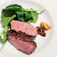 La Brianza - 北海道産十勝若牛フィレ炭火焼き燻し檜の香り。ブリアンツァの炭火焼きは薪焼きに勝るとも劣らない香りが大好き☆☆そして炭火焼きならではの強火も活かされた火入れが本当に素晴らしいのよ〜