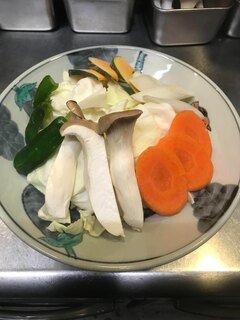 Sumibi Yakiniku Idomi -  野菜盛り合わせ