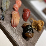 上野 寿司 個室 天通 - 天使のえび、みかんぶり、焼きホタテ
      大トロ　ずけマグロ