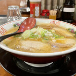 豚まるラーメン - 