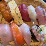 新海 - お寿司のアップ