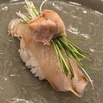 木挽町 とも樹 - カワハギの肝乗せです