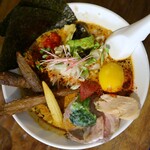 スパイスラーメン 点と線. - 盛り付けも綺麗で丁寧
