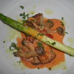 aura dining - お魚料理（コース１例：要予約）　　旬のアスパラと　鯛のコラボレーション