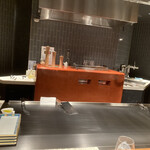 Beef Atelier うしのみや東京 - とても綺麗な鉄板ですー！