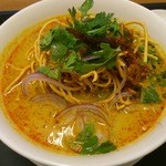 ジムジュム - タイカレー風ラーメン？「カオソーイ」