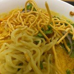 ジムジュム - 揚げ麺＆茹で麺の2種入り！