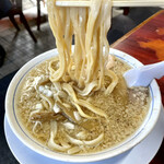 杭州飯店 - 中華そばは中太平打ち縮れ麺