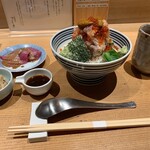 日本橋海鮮丼 つじ半 - 