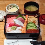 Tsukiji Tamasushi - 築地玉寿司 池袋サンシャイン店 寿ちらし 税別1,680円