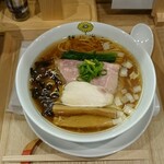 麺に光を 離れ - 