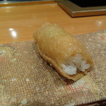 鮨 おさむ - 稲荷寿司。名物のようで通常は予約がいるようです。