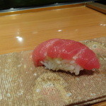 鮨 おさむ - 同じくマグロ。中トロ