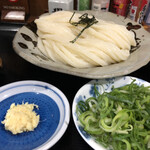 手打かすうどん 香粋一 - ざるかすうどん(¥825)