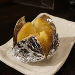 函館 開陽亭 - じゃがバター（418円）