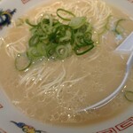 まるうまラーメンぷらっと博多No.1 - 素ラーメン450円税込