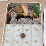 まねきのえきそば - 関西シウマイ弁当（縦置き）